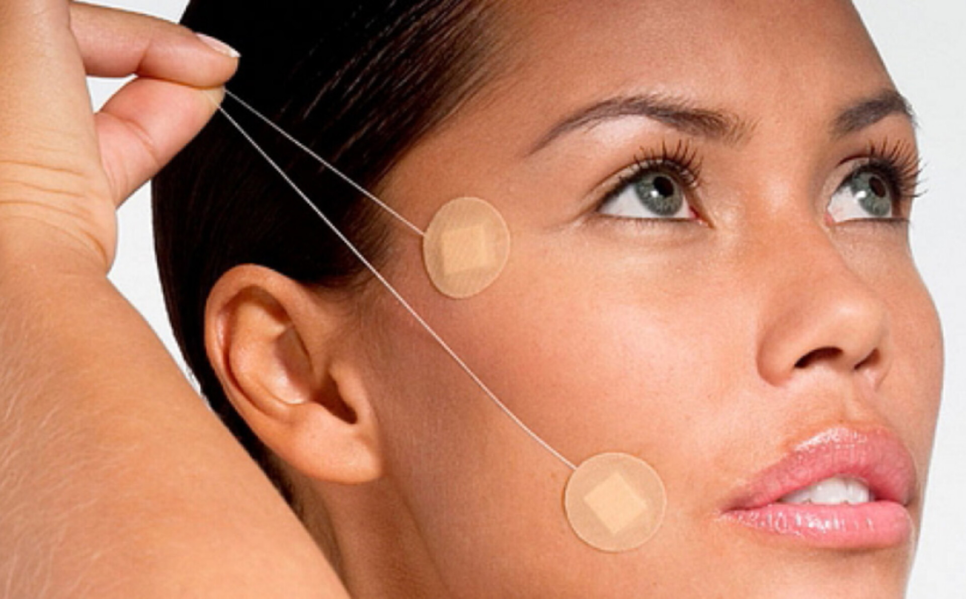 ✨ لیفت صورت با نخ کاگ در کلینیک زیبایی آپرین کوی فردوس + یک جلسه ماساژ رایگان 💆‍♀️